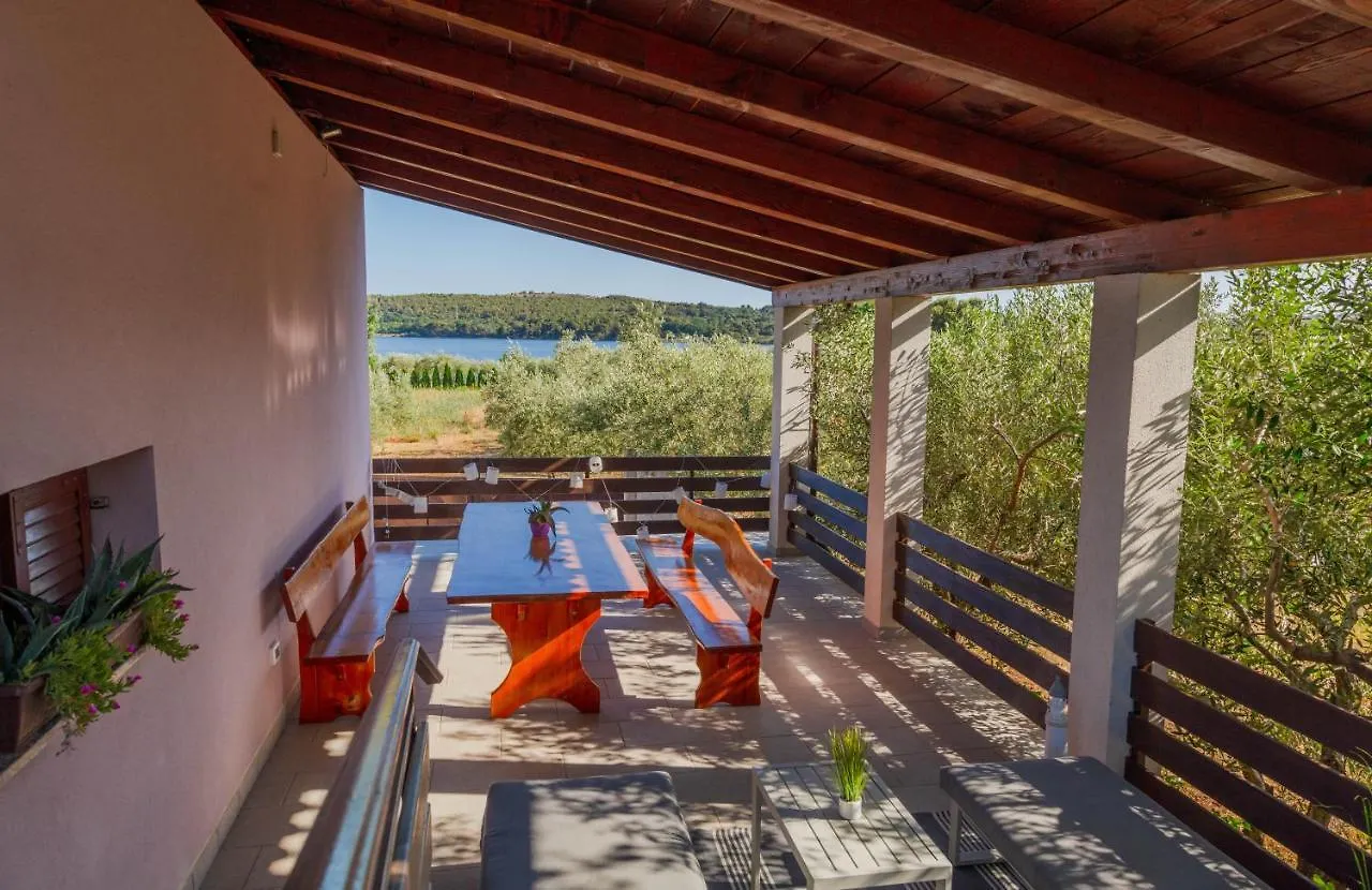 Holiday House Fontanele Pula Vakantiehuis