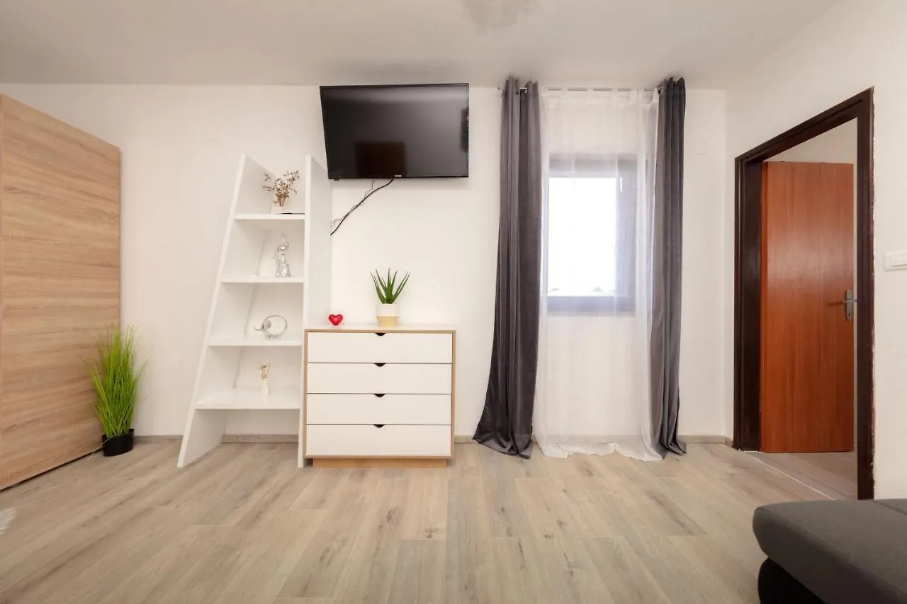 Holiday House Fontanele Pula