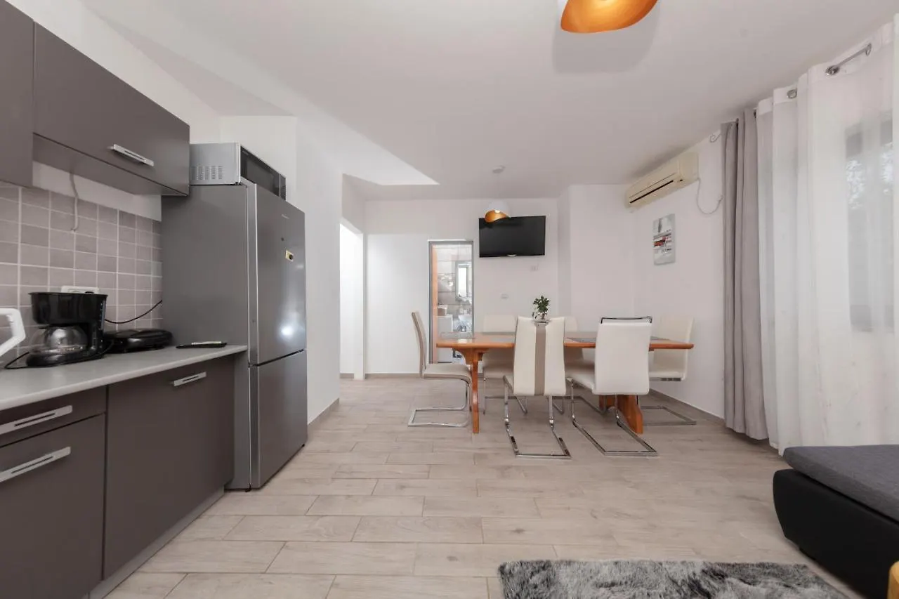 Vakantiehuis Holiday House Fontanele Pula