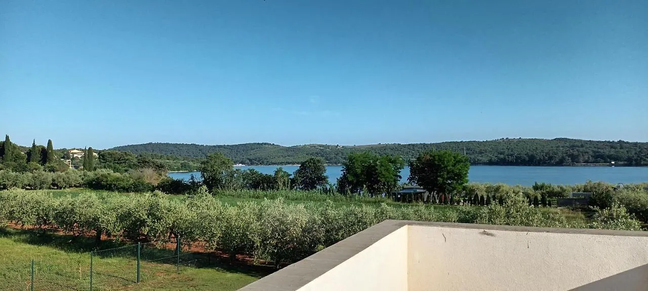 Holiday House Fontanele Pula 0*,  Kroatië